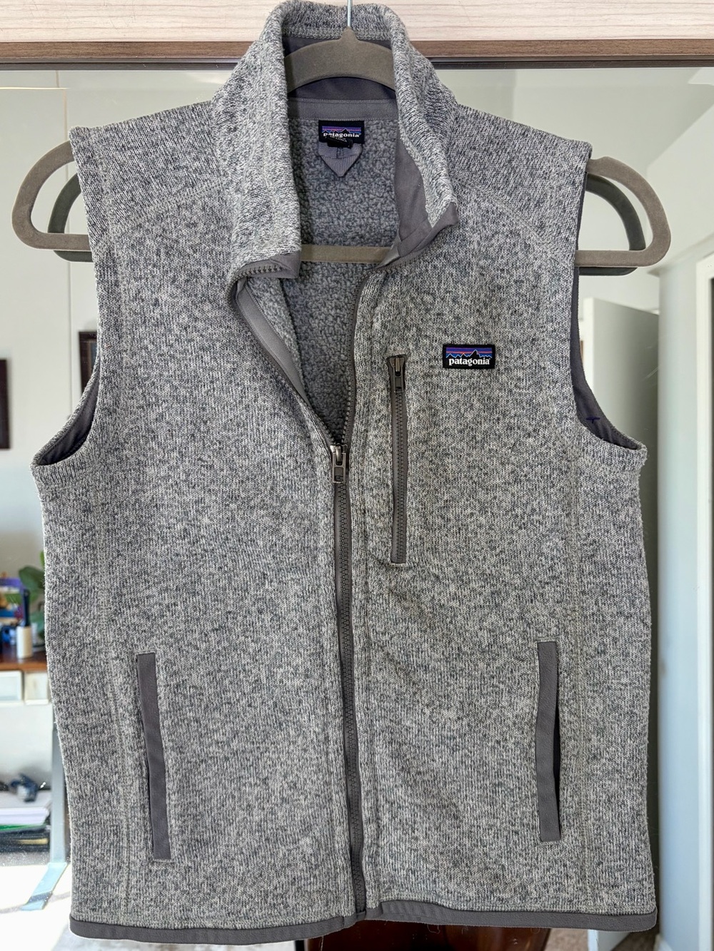 Patagonia BOYS Better Sweater Fleece Vest vertical zippered chest Grey size XL